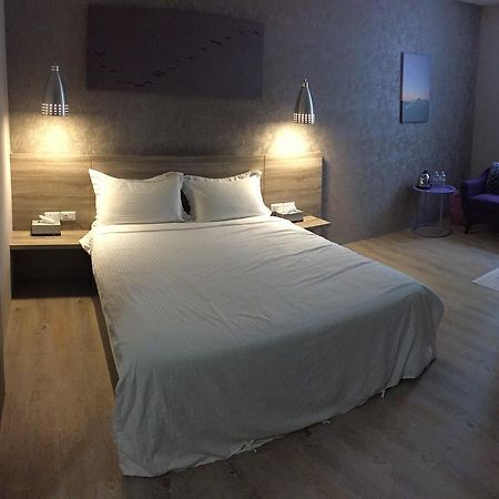 Cozy Cozy Hostel Tainan Exterior foto